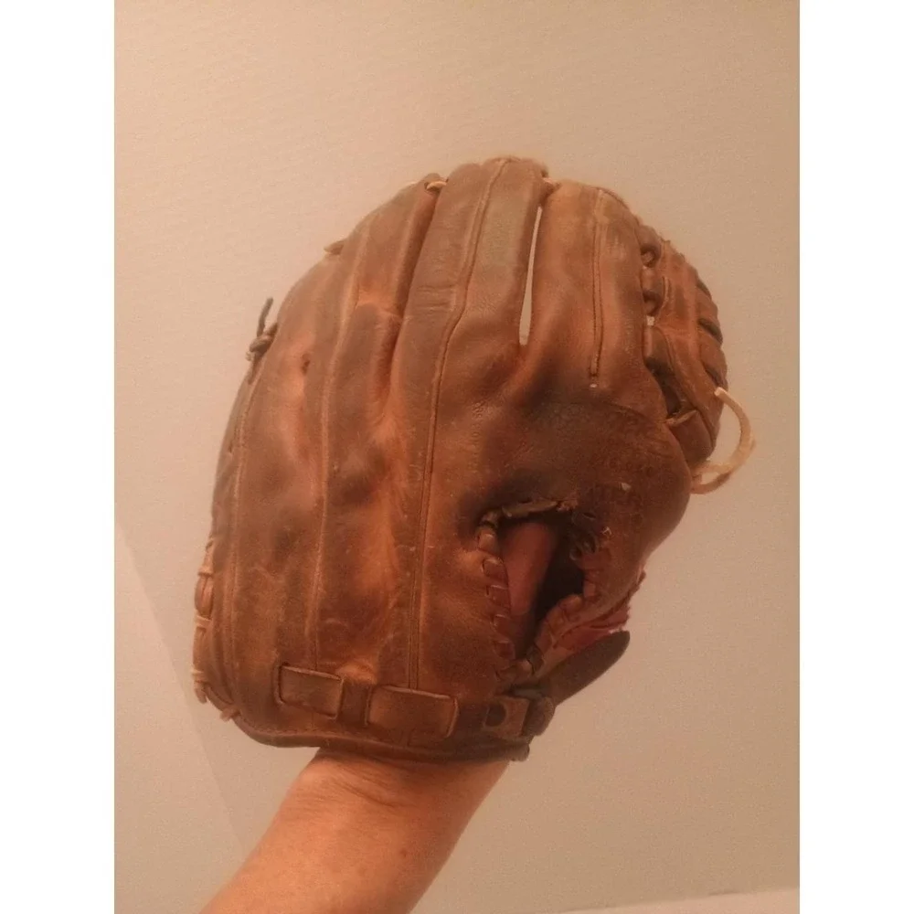 Rawlings Vintage Leather Baseball Glove